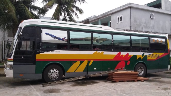 13[-]giờ[-]vây[-]bắt[-]xe[-]khách[-]biển[-]số[-]Lào[-]chở[-]gỗ[-]lậu