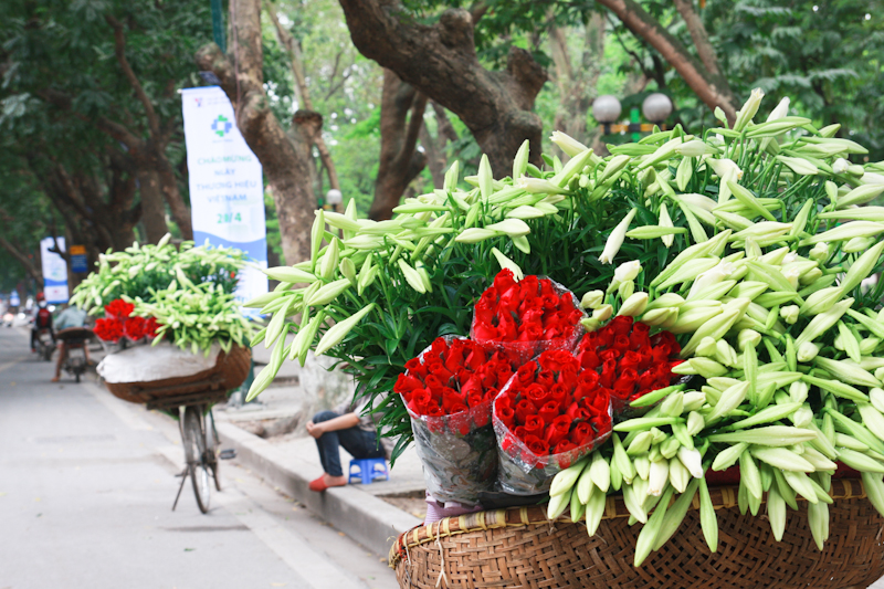 [-]Miền[-]Trung[-]tiếp[-]tục[-]nắng[-]nóng,[-]miền[-]Bắc[-]mưa[-]dông[-]rải[-]rác[-]