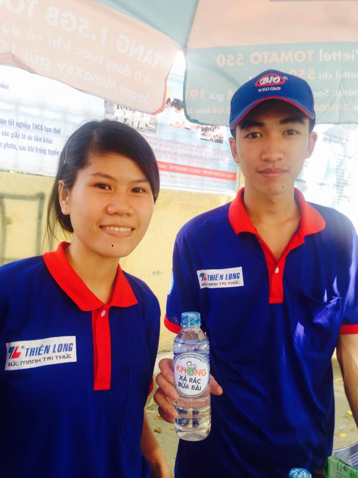 "Không[-]xả[-]rác[-]bừa[-]bãi"[-]cùng[-]tiếp[-]sức[-]mùa[-]thi[-]2015[-]tại[-]Huế