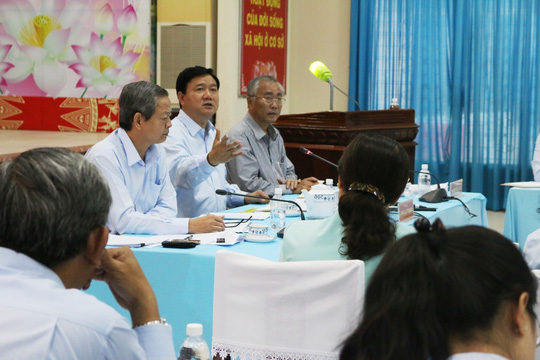 [-]Điều[-]trưởng[-]Phòng[-]TM-MT[-]huyện[-]Hóc[-]Môn[-]làm[-]chuyên[-]viên