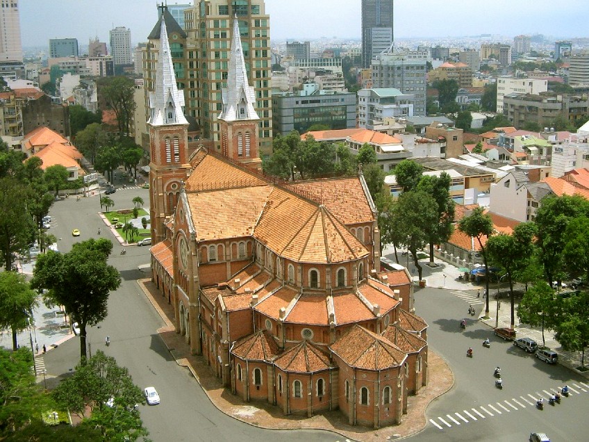 Sắp[-]trùng[-]tu[-]Nhà[-]thờ[-]Đức[-]Bà,[-]TP.HCM[-]trong[-]nhiều[-]năm