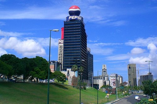Số[-]phận[-]lận[-]đận[-]'ông[-]lớn'[-]giải[-]khát[-]Pepsi[-]Việt[-]Nam