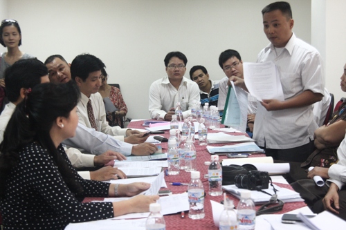 Bầu[-]Đức,[-]Cường[-]đô[-]la[-]đua[-]nhau[-]gặp[-]đại[-]hạn