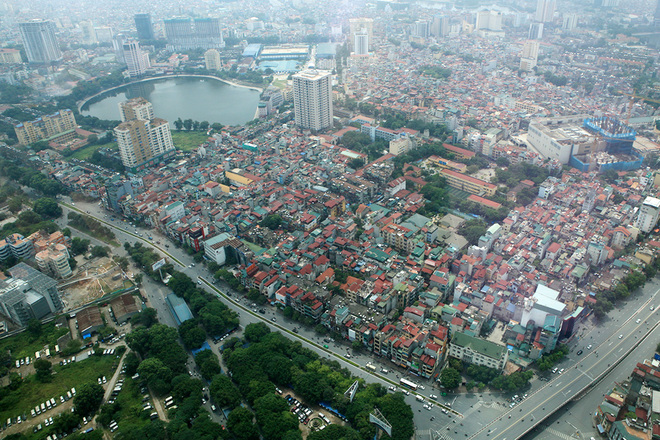 [-]Những[-]khoảng[-]cây[-]xanh[-]của[-]Hà[-]Nội[-]nhìn[-]từ[-]trên[-]cao