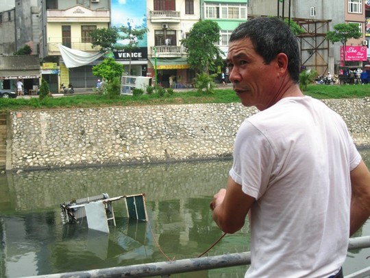 [-]Giông[-]lốc[-]kinh[-]hoàng[-]"đã[-]được[-]báo[-]trước"