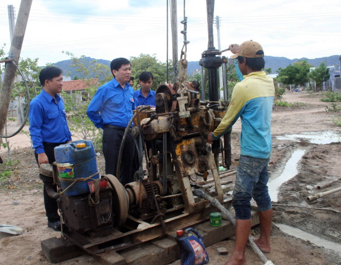 Ninh[-]Thuận:[-]Giúp[-]dân[-]chống[-]hạn