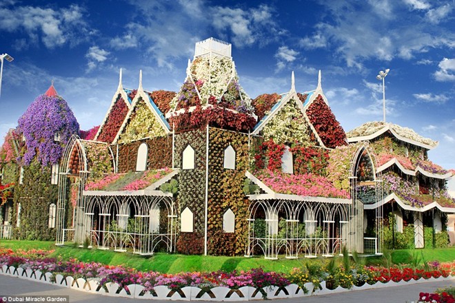 Khám[-]phá[-]khu[-]vườn[-]hoa[-]lớn[-]nhất[-]thế[-]giới[-]ở[-]Dubai