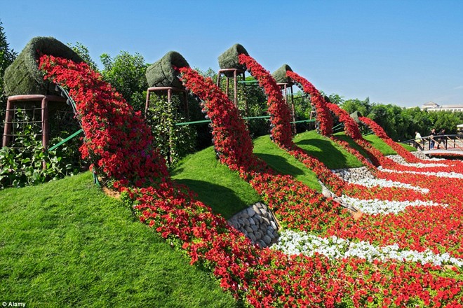 Khám[-]phá[-]khu[-]vườn[-]hoa[-]lớn[-]nhất[-]thế[-]giới[-]ở[-]Dubai