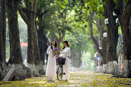 [-]Nắng[-]nóng[-]bao[-]trùm[-]trên[-]khắp[-]khu[-]vực[-]Bắc[-]Bộ[-]và[-]Trung[-]Bộ[-]
