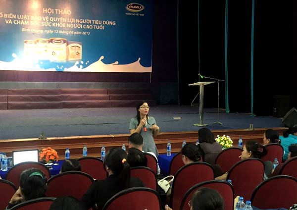 [-]Vinamilk[-]đến[-]với[-]người[-]cao[-]tuổi[-]Bình[-]Dương,[-]Hải[-]Phòng