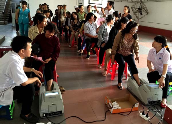 [-]Vinamilk[-]đến[-]với[-]người[-]cao[-]tuổi[-]Bình[-]Dương,[-]Hải[-]Phòng