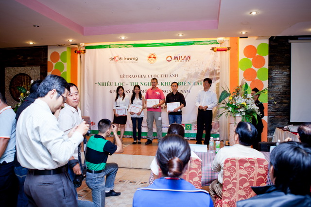Cuộc[-]thi[-]ảnh[-]môi[-]trường[-]đầu[-]tiên[-]về[-]chủ[-]đề[-]"Kênh[-]Nhiêu[-]Lộc[-]-[-]Thị[-]Nghè[-]-[-]Khúc[-]biến[-]tấu"