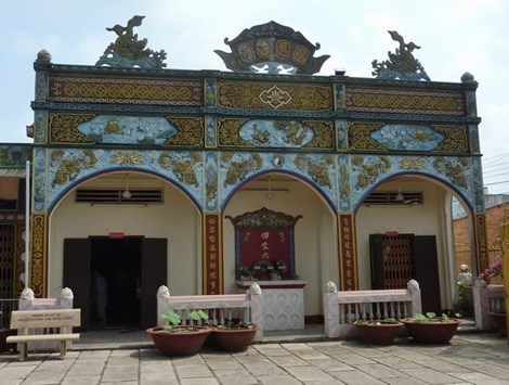 Giếng[-]cổ[-]không[-]bao[-]giờ[-]cạn[-]ở[-]chùa[-]Hoàng[-]Ân[-]-[-]Cù[-]Lao[-]Phố