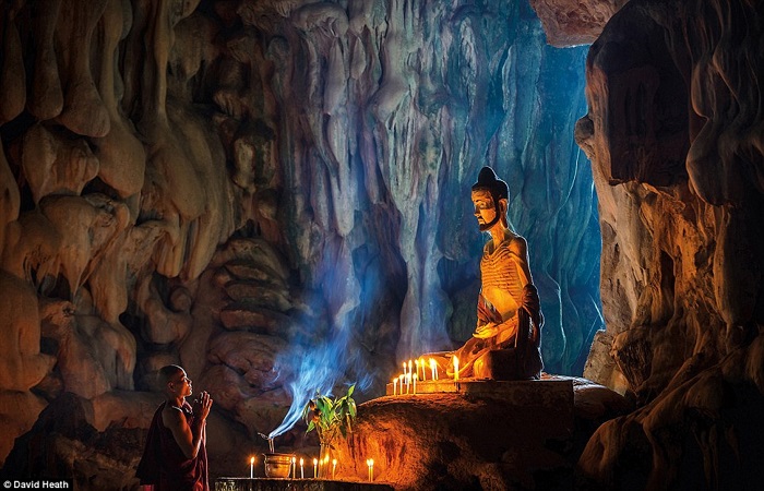 Bộ[-]ảnh[-]Myanmar[-]yên[-]bình[-]và[-]cổ[-]kính[-]của[-]Nhiếp[-]ảnh[-]gia[-]David[-]Heath