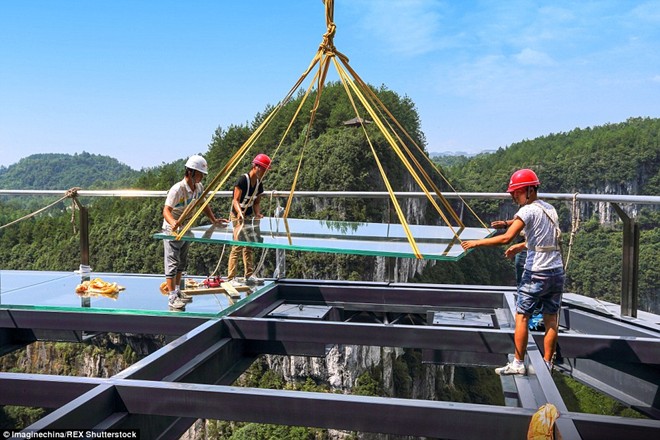 Cận[-]cảnh[-]đài[-]quan[-]sát[-]lớn[-]nhất[-]châu[-]Á[-]mở[-]cửa[-]đón[-]khách[-]trong[-]tháng[-]10