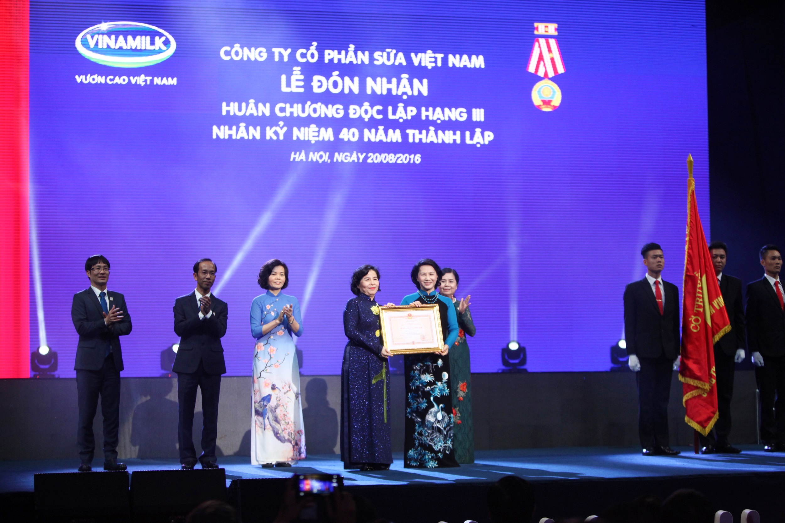 Vinamilk[-]40[-]năm[-]nuôi[-]dưỡng[-]ước[-]mơ[-]vươn[-]cao[-]Việt[-]Nam
