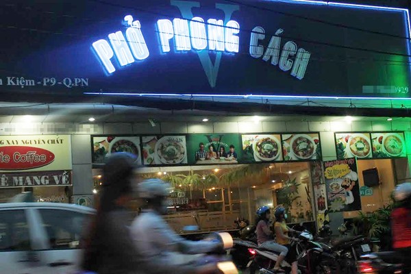 Phì[-]cười[-]với[-]những[-]bảng[-]hiệu[-]có[-]tên[-]cực[-]"độc"[-]ở[-]Sài[-]Gòn