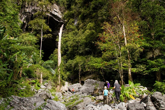 Hang[-]Tiên-Tuyệt[-]tác[-]thiên[-]nhiên[-]mới[-]ở[-]Quảng[-]Bình[-]