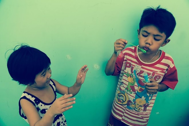 [-]Bộ[-]ảnh[-]đẹp[-]về[-]tuổi[-]thơ[-]"Nơi[-]không[-]có[-]sự[-]lo[-]âu"
