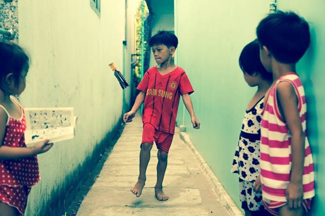 [-]Bộ[-]ảnh[-]đẹp[-]về[-]tuổi[-]thơ[-]"Nơi[-]không[-]có[-]sự[-]lo[-]âu"