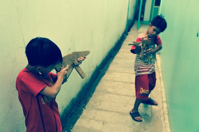 [-]Bộ[-]ảnh[-]đẹp[-]về[-]tuổi[-]thơ[-]"Nơi[-]không[-]có[-]sự[-]lo[-]âu"