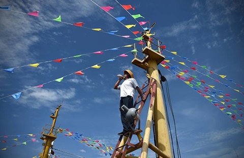 15.000[-]tàu[-]cá[-]Trung[-]Quốc[-]ào[-]ạt[-]tiến[-]vào[-]Biển[-]Đông