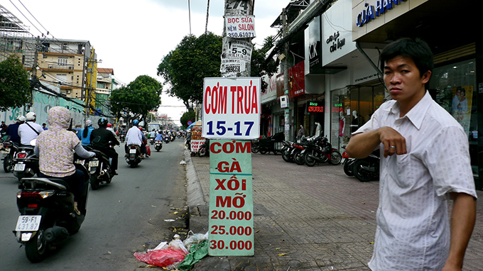 Sài[-]Gòn[-]đi[-]đâu[-]cũng[-]thấy[-]"cây[-]rác"