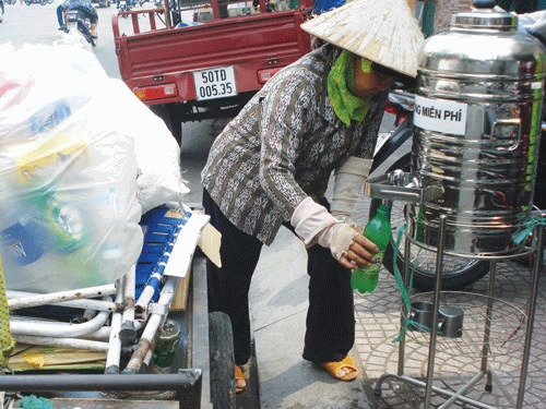 http://media.cpeco.vn/public/media/media/picture/08/tra-da-mien-phi-tinmoitruong.gif