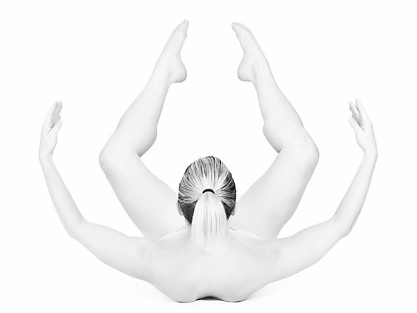 Yoga[-]khỏa[-]thân