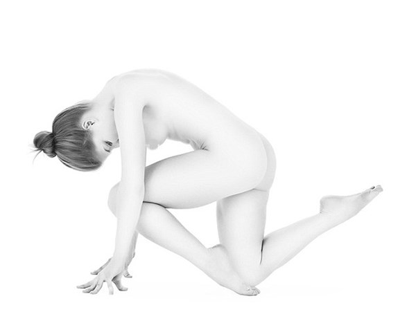 Yoga[-]khỏa[-]thân
