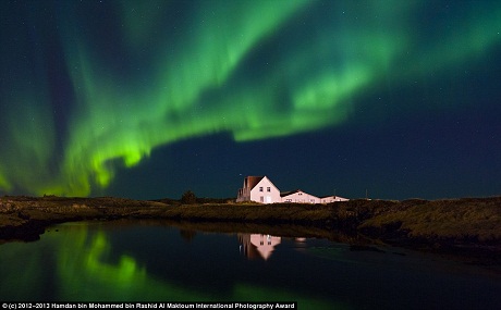 Giải[-]nhì[-]thuộc[-]về[-]Oscar[-]Bjarnason[-]đến[-]từ[-]Iceland.
