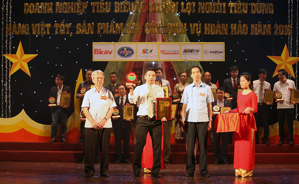 [-]Bkav[-]lần[-]thứ[-]2[-]liên[-]tiếp[-]lọt[-]Top[-]10[-]Dịch[-]vụ[-]hoàn[-]hảo