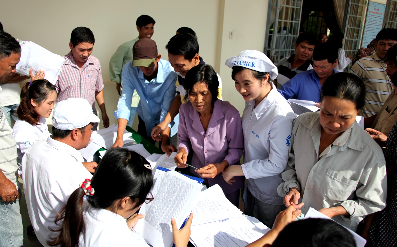 [-]Đại[-]gia[-]ngành[-]sữa[-]với[-]trang[-]trại[-]bò[-]trải[-]khắp[-]Việt[-]Nam