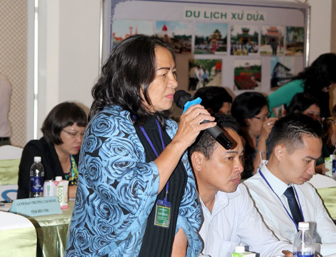 [-]Có[-]nên[-]trồng[-]100.000[-]cây[-]dừa[-]ở[-][-]Sài[-]Gòn?