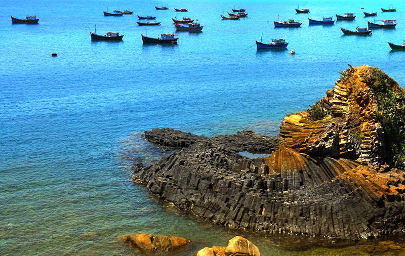 Ghềnh[-]Đá[-]Dĩa[-]Phú[-]Yên-Ảnh[-]minh[-]họa:[-]TL