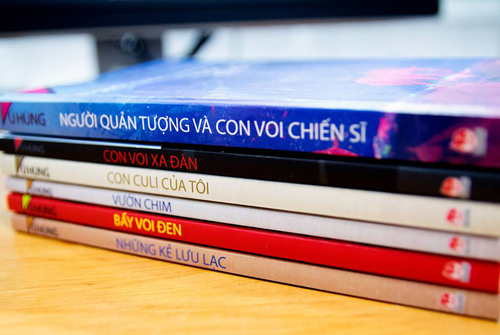 [-]Nhà[-]văn[-]Vũ[-]Hùng[-]tiếp[-]tục[-]kể[-]chuyện[-]muông[-]thú