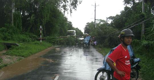 An[-]Giang:[-]Mưa[-]bão[-]gây[-]ngập,[-]lở[-]đá[-]to,[-]núi[-]Cấm[-]bị[-]“đóng[-]cửa”