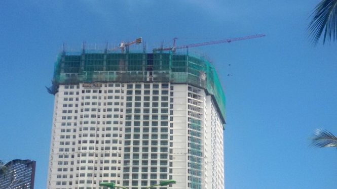 Bị[-]đình[-]chỉ[-]thi[-]công,[-]Mường[-]Thanh[-]vẫn[-]xây[-]“vượt[-]trần”