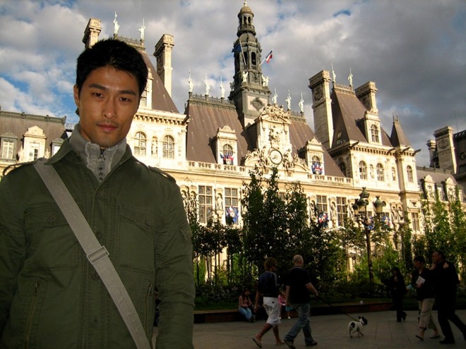 Sao[-]Việt[-]chụp[-]ảnh[-]kiểu[-]cách[-]khi[-]du[-]lịch[-]Paris