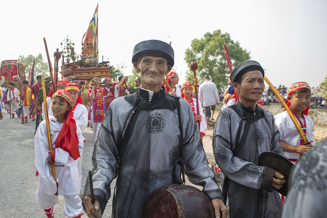 Tưng[-]bừng[-]hội[-]đua[-]thuyền[-]chùa[-]Keo[-]Hành[-]Thiện