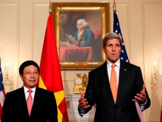 Mỹ[-]chính[-]thức[-]chấp[-]thuận[-]bán[-]vũ[-]khí[-]sát[-]thương[-]cho[-]Việt[-]Nam[-]