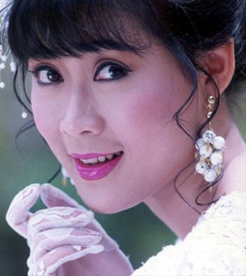 [-]4[-]mỹ[-]nhân[-]showbiz[-]Việt[-]bị[-]đại[-]gia[-]"rởm"[-]lừa[-]tình[-]đau[-]đớn