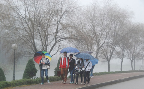 Thời[-]tiết[-]ngày[-]5/10:[-]Không[-]khí[-]lạnh[-]tràn[-]về,[-]Hà[-]Nội[-]đón[-]đợt[-]gió[-]mùa[-]đầu[-]tiên