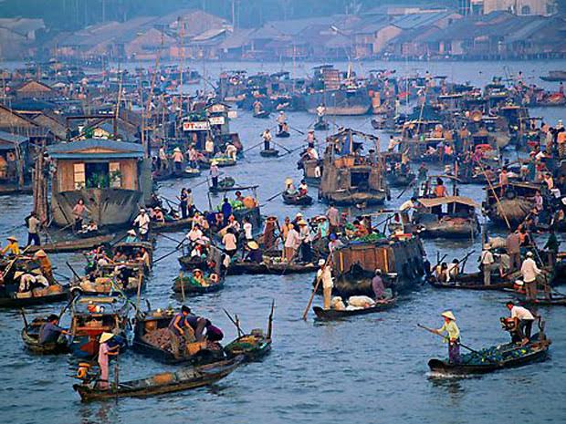 Tọa[-]đàm:[-]“Viễn[-]cảnh[-]mê[-]công:[-]thay[-]đổi[-]và[-]kỳ[-]vọng”