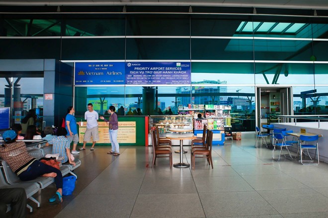 [-]Vì[-]sao[-]Tân[-]Sơn[-]Nhất[-]vào[-]danh[-]sách[-]sân[-]bay[-]tệ[-]nhất[-]thế[-]giới?