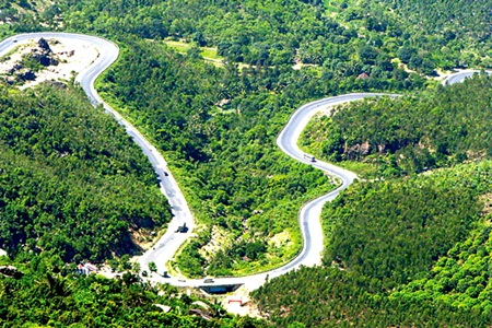 Việt[-]Nam[-]được[-]bầu[-]chọn[-]có[-]đường[-]đèo[-]thử[-]thách[-]nhất[-]dành[-]cho[-]xe[-]đạp
