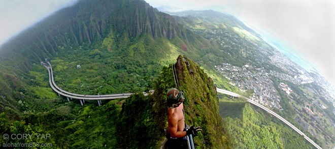 Cầu[-]thang[-]Haiku[-]4.000[-]bậc[-]ở[-]đảo[-]Oahu[-]bị[-]cấm[-]nhưng[-]vẫn[-]hút[-]khách