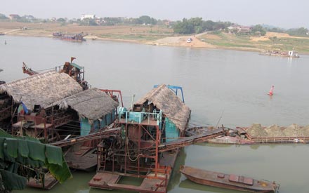khai[-]thác,[-]kinh[-]doanh[-]cát[-]sỏi[-]trái[-]phép