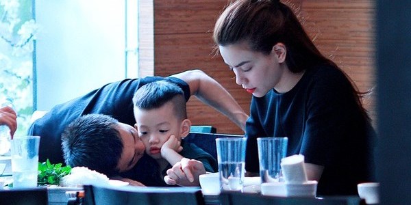 Báo[-]Người[-]Giữ[-]Lửa:[-]Cường[-]Đôla[-]điều[-]hành[-]không[-]nổi[-]dăm[-]công[-]nhân[-]bà[-]Loan[-]đời[-]nào[-]cho[-]cưới[-]Hồ[-]Ngọc[-]Hà