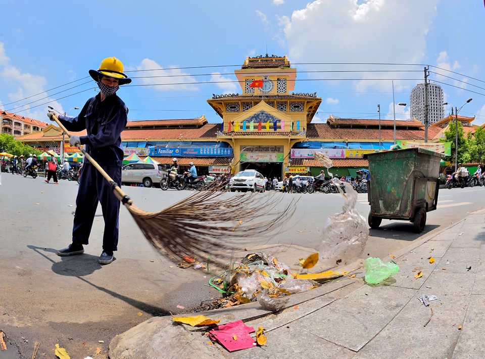 "Những[-]người[-]hùng[-]thầm[-]lặng"